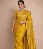 Weave mugal Banarasi buta border Saree - Image 4